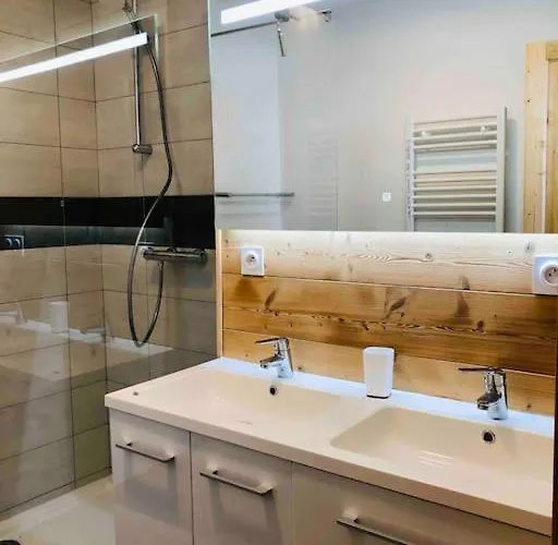 T4 8 Couchages Spacieux Et Cosy Au Pied Des Pistes Génos